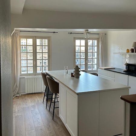 Spacieux Appartement Au Coeur Du Centre Historique De Dinan Eksteriør billede